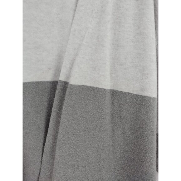 Chloe + Jasmine Womens 1X Gray and Black Cardigan, Rayon, Polyester, Nylon. - Picture 5 of 9